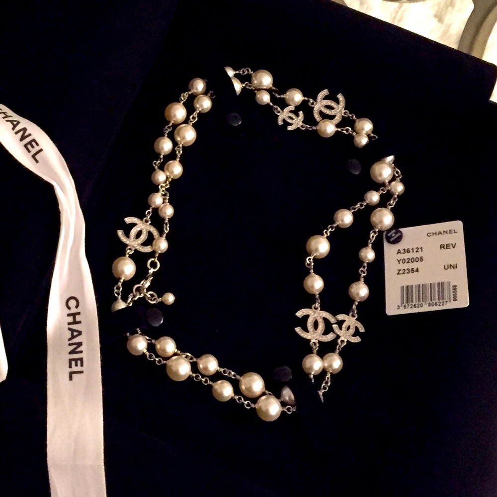 Authentic Chanel pearl necklace